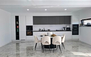 Vila cu 5 camere de vanzare, Strejnicu - Poză 4