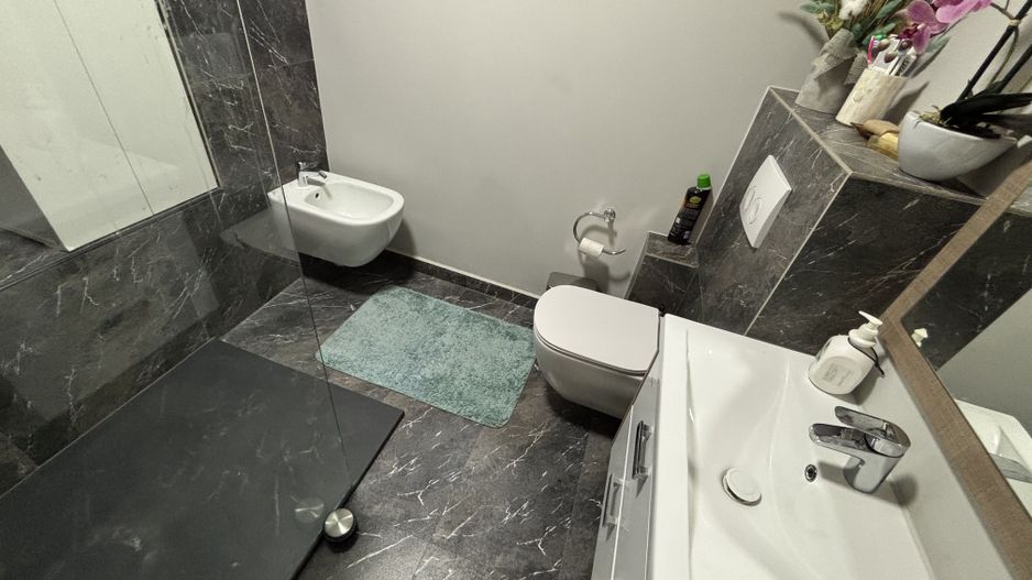Apartament privat la casa la 5 minute de Piața Victoriei - Poză 18