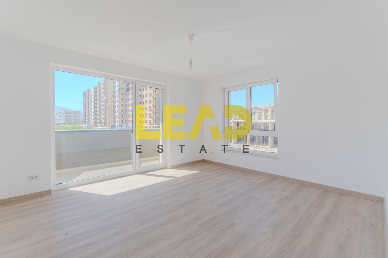 De vanzare ap. 2 camere, 53 mp utili, Rokman! COMISION 0% - Poză 1