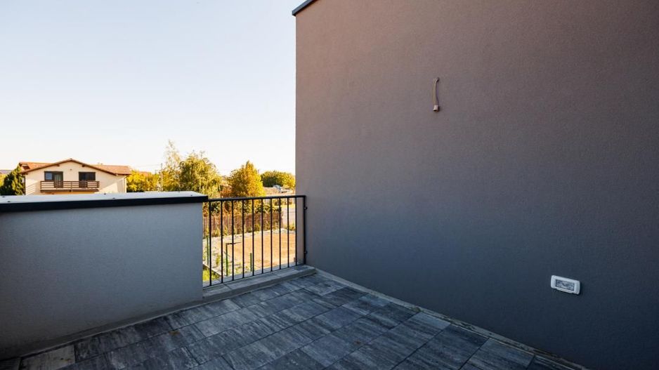 Duplex P+E în Moșnița Nouă, 3 dormitoare, 3 bai, teren 403 mp. Comision 0% - Poză 40