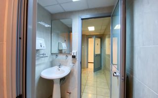 Cladire cu functiuni mixte - Poză 16