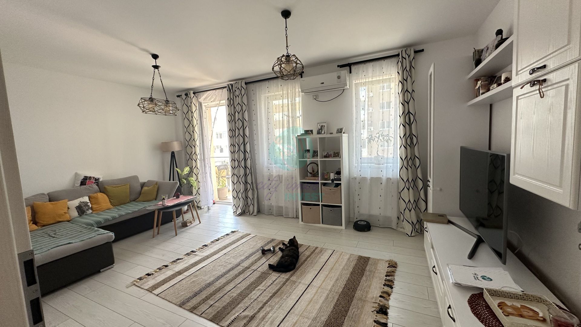 3 camere spatioase intr-un complex Apollo - Poză 1