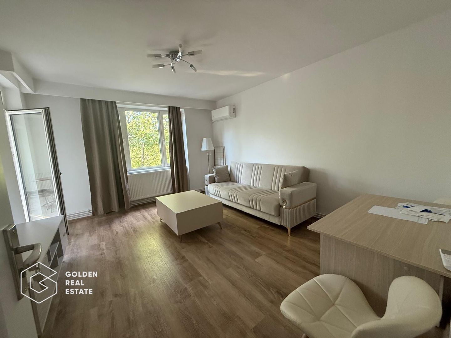 Confort și Locație Excelentă, apartament 2 Camere, Mobilat, lângă Prefectură - Poză 1