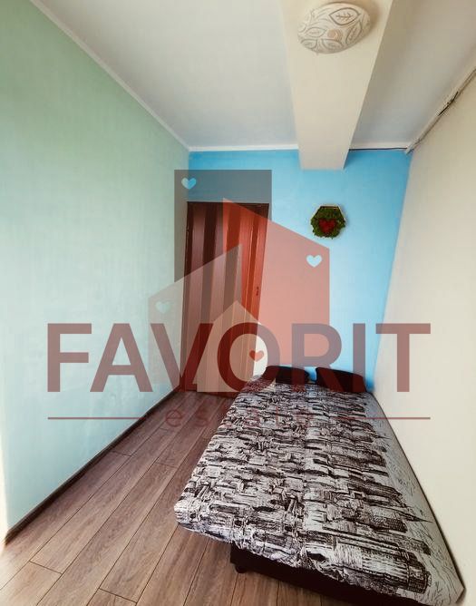 Apartament cu o camera transformat in 2 camere - Poză 4