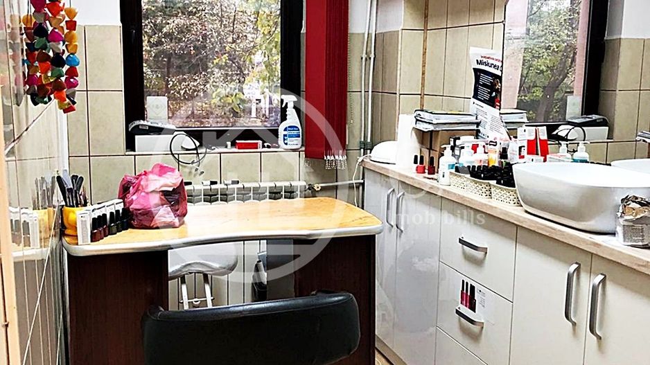 Spatiu comercial de vanzare in zona Decebal, Oradea - Poză 9