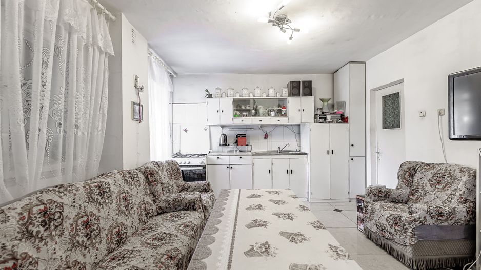 REZERVAT!!! Apartament cu 2 camere etaj 1 zona Uta - 104mp construiți - Poză 5