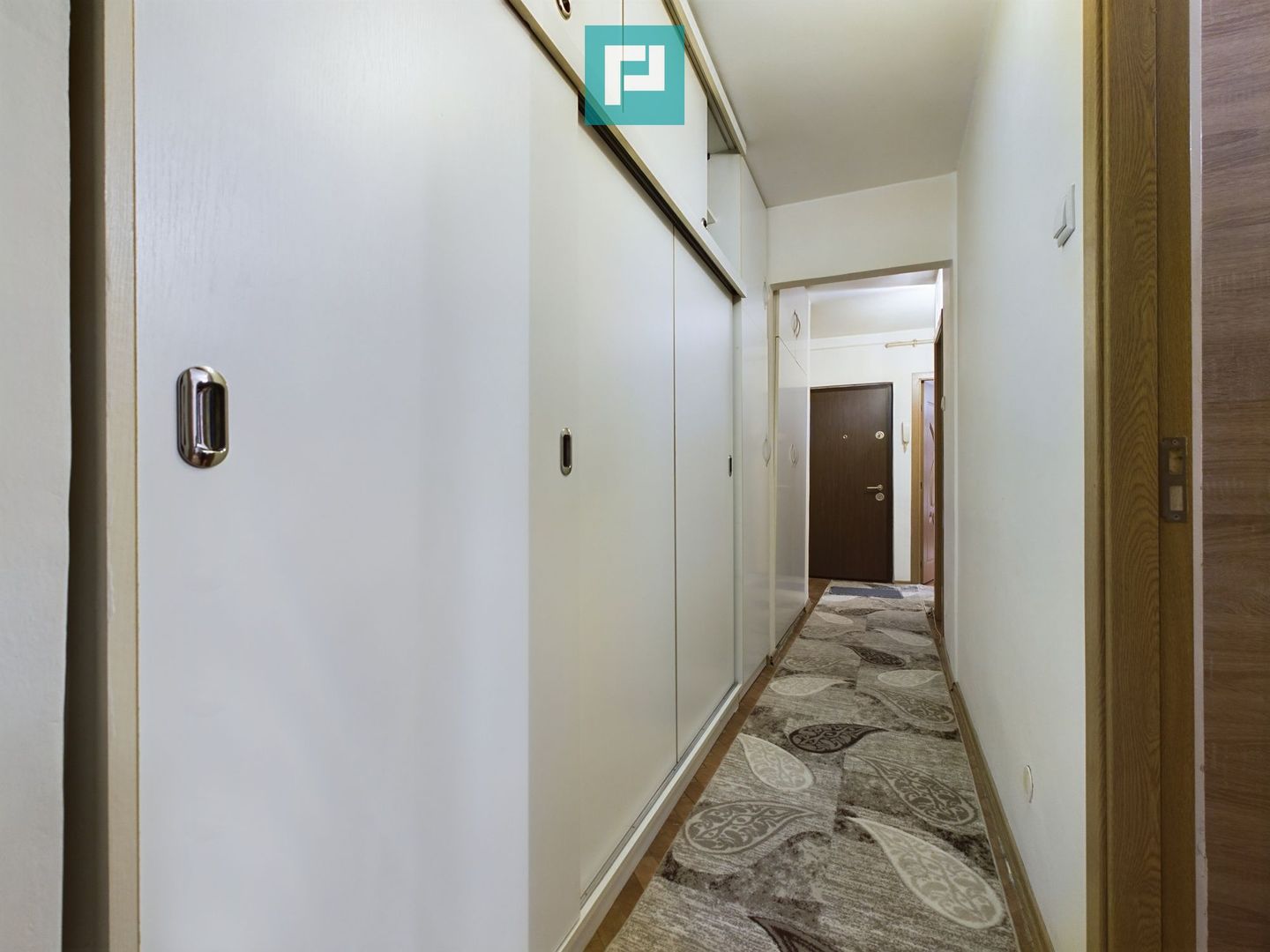 Apartament cu 3 camere de închiriat zona 300 - Poză 7