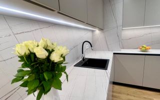 Apartament de Vanzare | 2 camere | Vedere spre lac - Poză 1