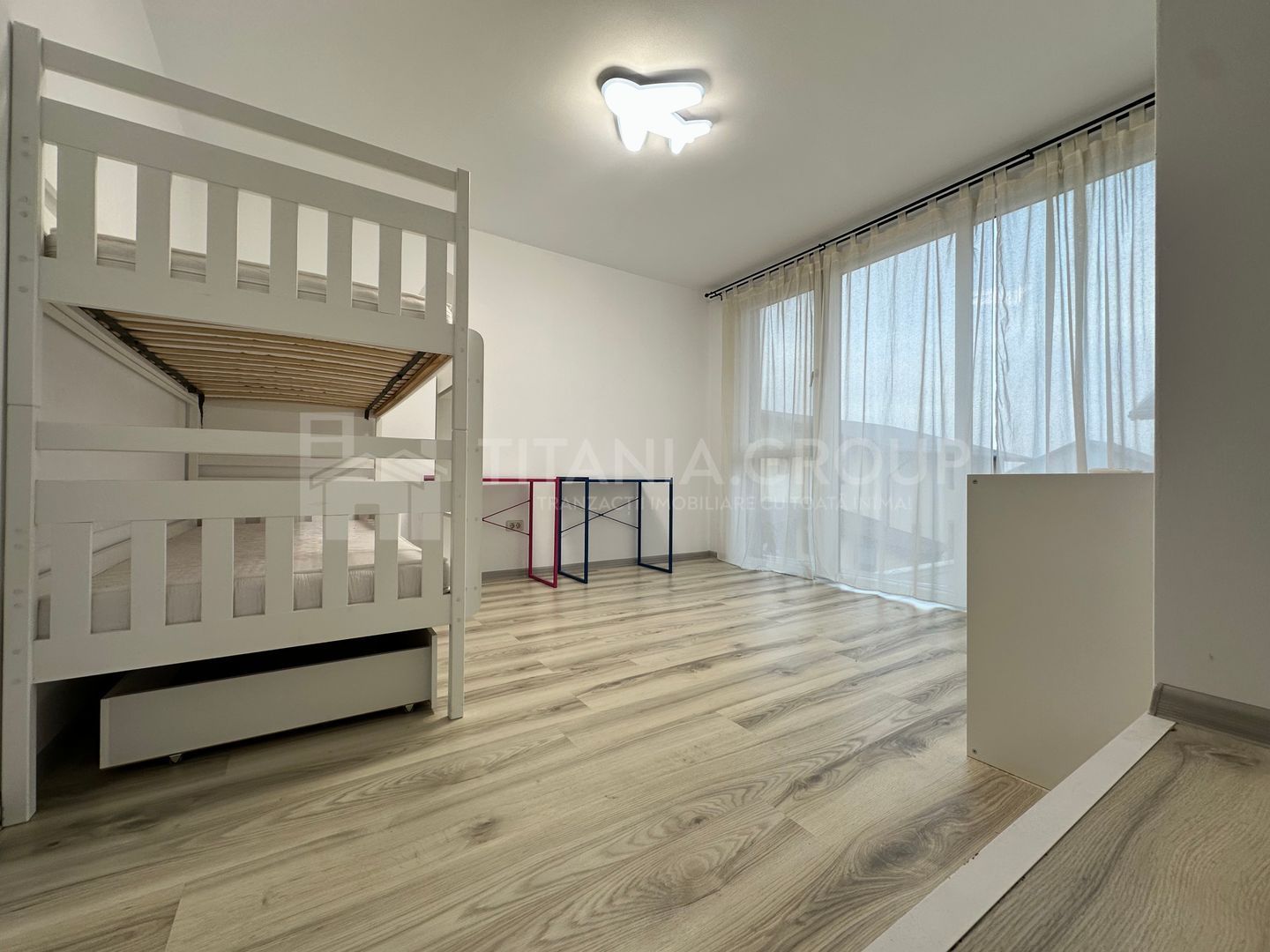 Casa mobilata modern, cu 3 camere de inchiriat - Sanpetru - Poză 15