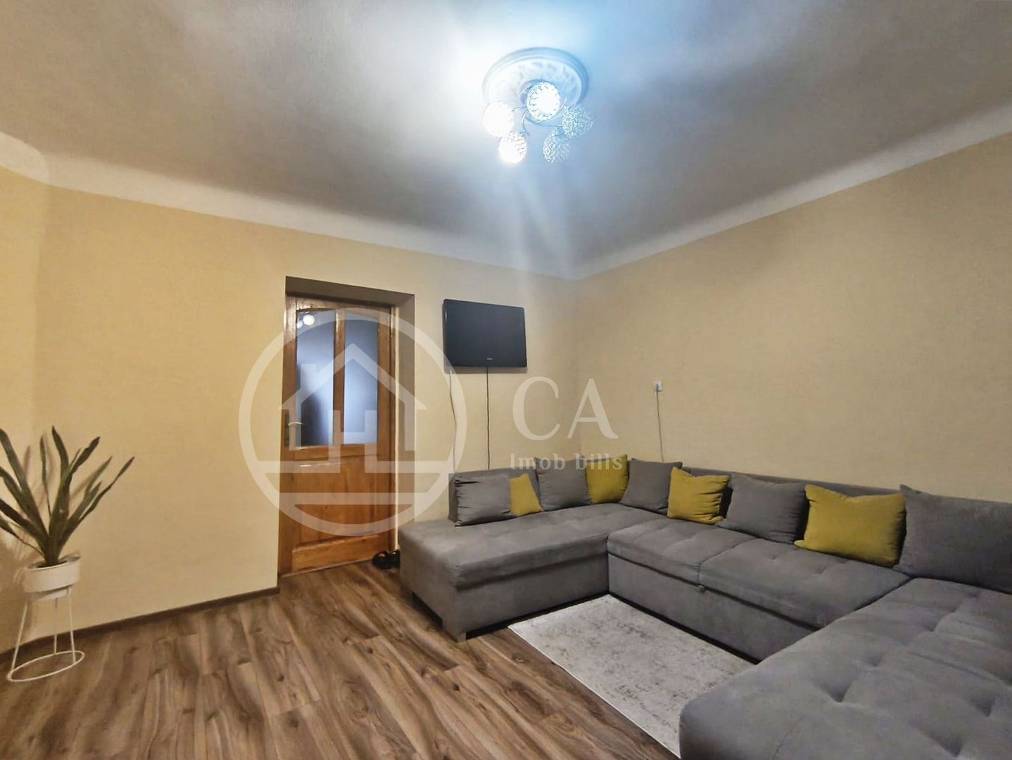 Casa de vanzare cu 3 camere, in zona Oncea, Oradea - Poză 2