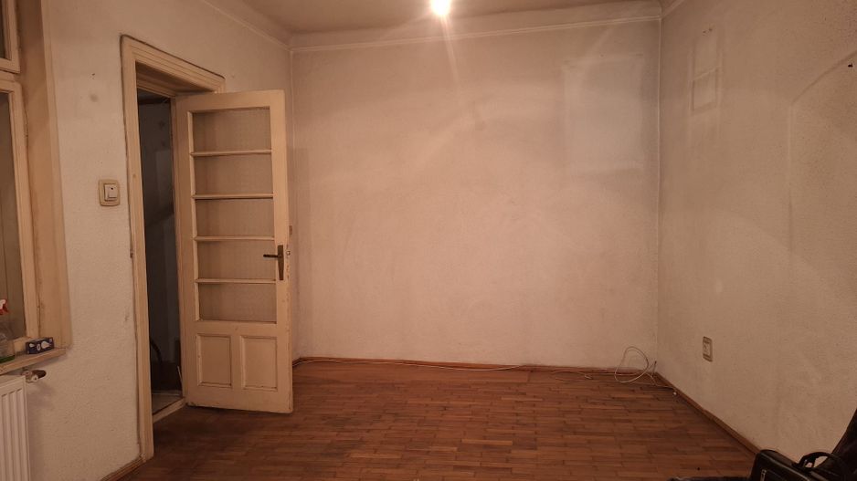 URGENT!, TEREN IN PROPRIETAE, RENOVATA IN 1996, NEGOCIABIL - Poză 6