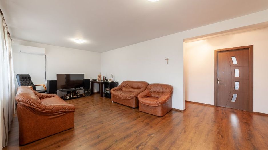 Casa de vanzare in Albota – liniste, spatiu si acces rapid catre Pitesti! - Poză 2