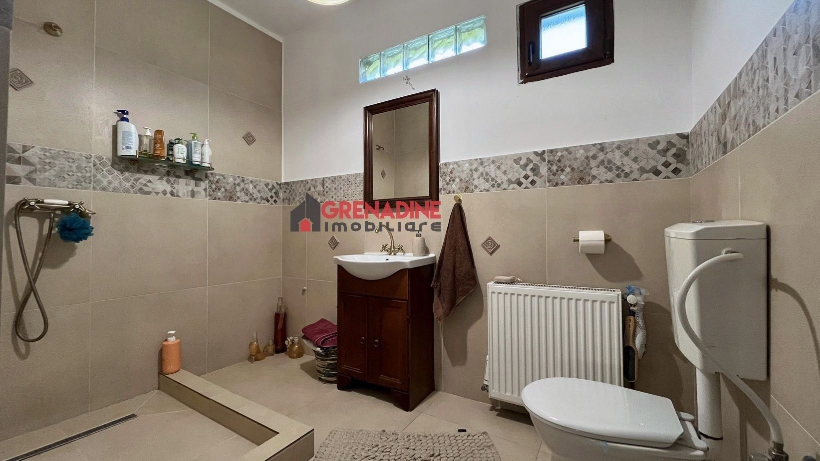Casa deosebita 4 Camere P+M - zona Sanpetru - Comision 0% - Poză 4