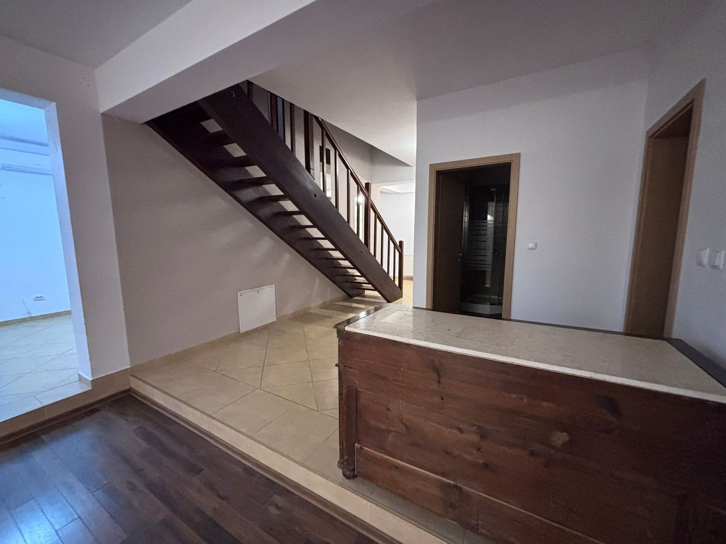 Casa individuala frumoasa si spatioasa in Giroc - Poză 4