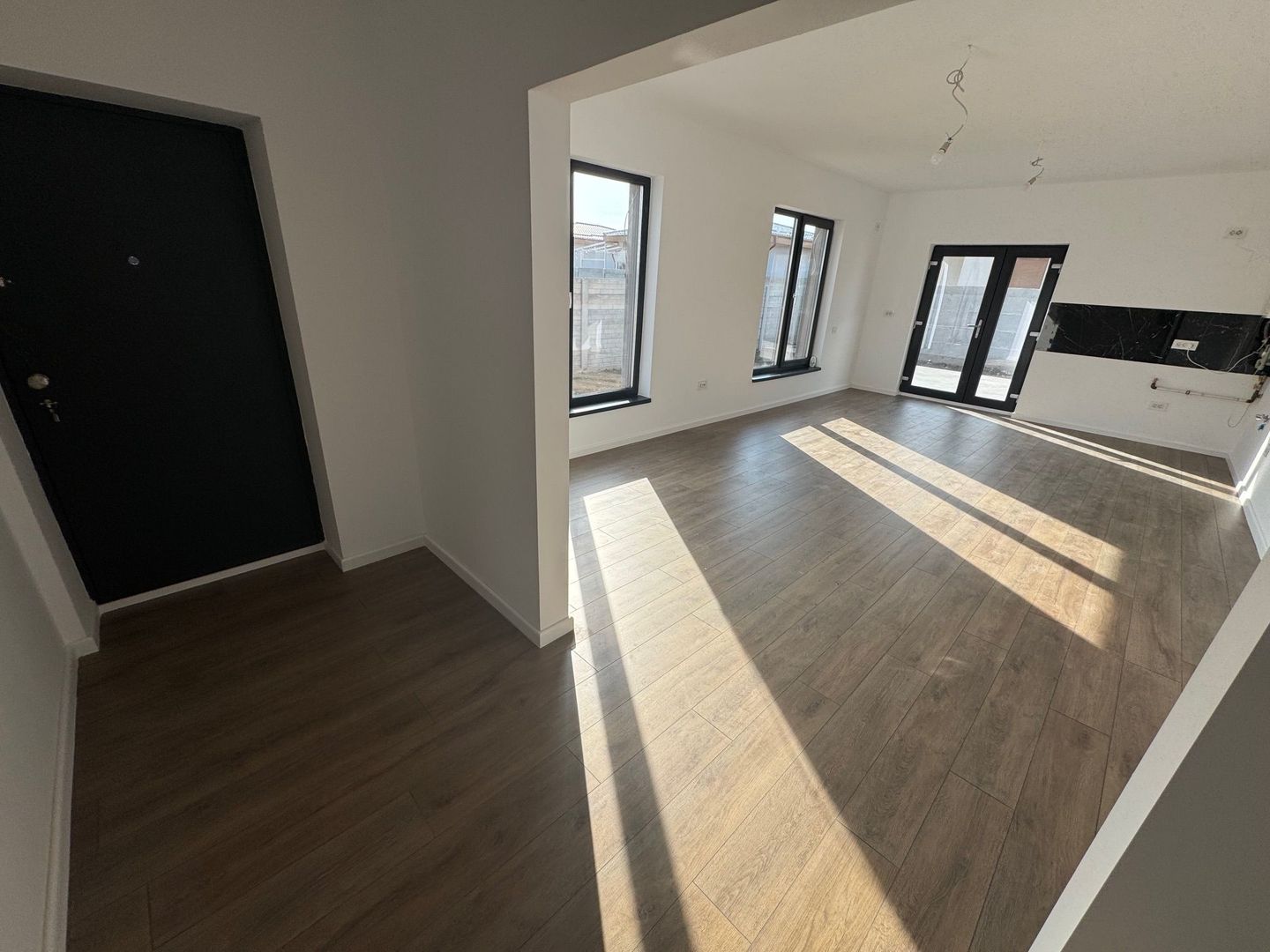 Case Mediteranene pe PARTER, 100m2 suprafata, curte 400m2, 0% comision - Poză 8