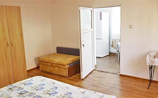 Casa de inchiriat, 2 camere, 250 mp teren, curte comuna, zona Centru - Poză 5