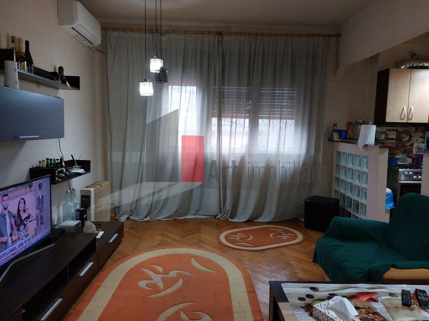 Apartamentul "ENIREJO", et. 1 in vila, FARA RISC SEISMIC, intrare exclusiva - Poză 2