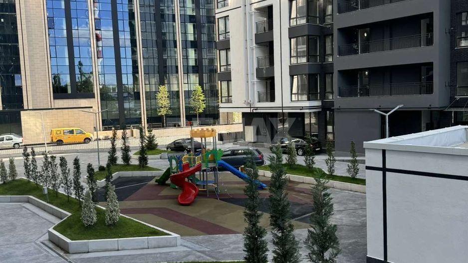 Apartament cu 3 camere - Poză 1