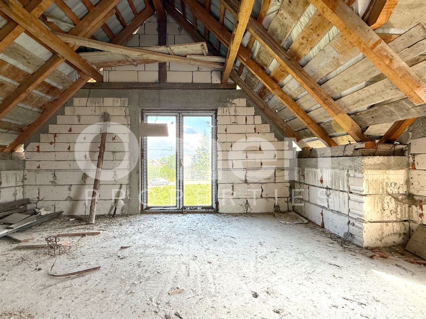 Casă cu potențial imens P+M, teren 7,91 ari, zonă liniștită, Ocna Șugatag. - Poză 14