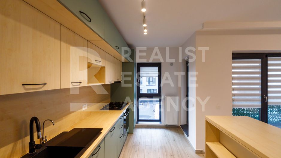 Vânzare, apartament cu 3 camere în zona Lujerului - Poză 9