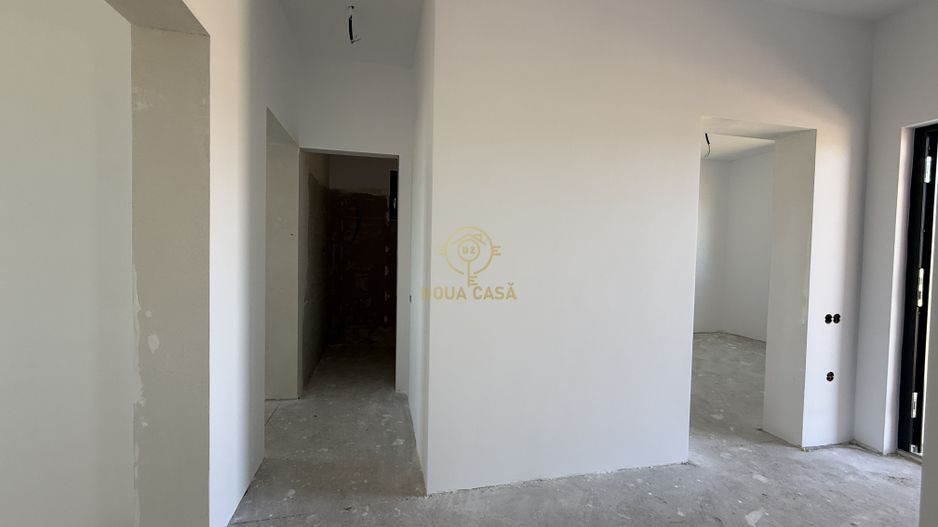 De vanzare Casa cu 3 Dormitoare/Semifinisata Teren 6.5Ari - Poză 12