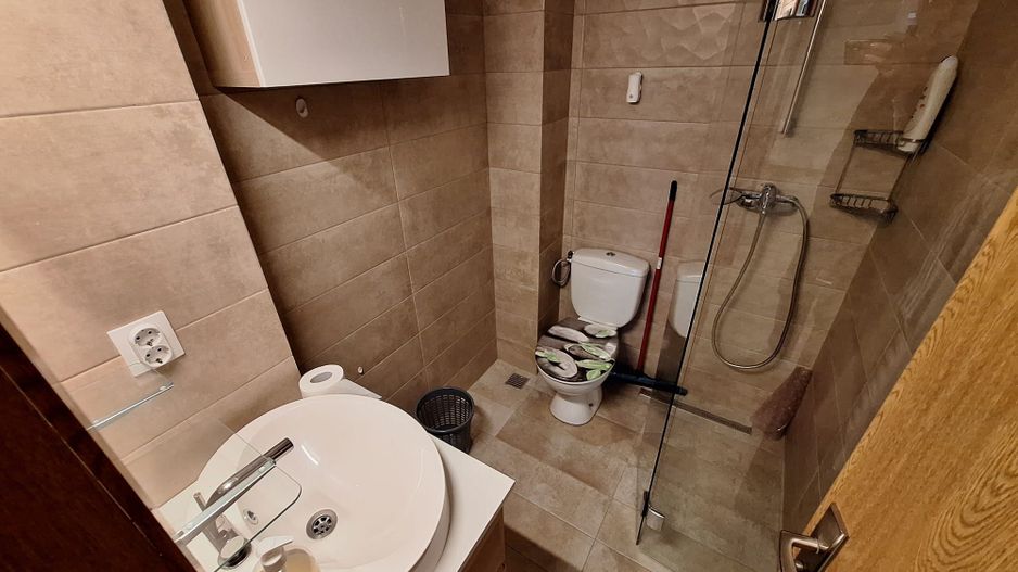 2 camere - DECOMANDAT - Mobilat SI Utilat - Parcare Subterana - Poză 6