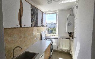 APARTAMENT RENOVAT METROU ZONA GARA DE NORD - Poză 6