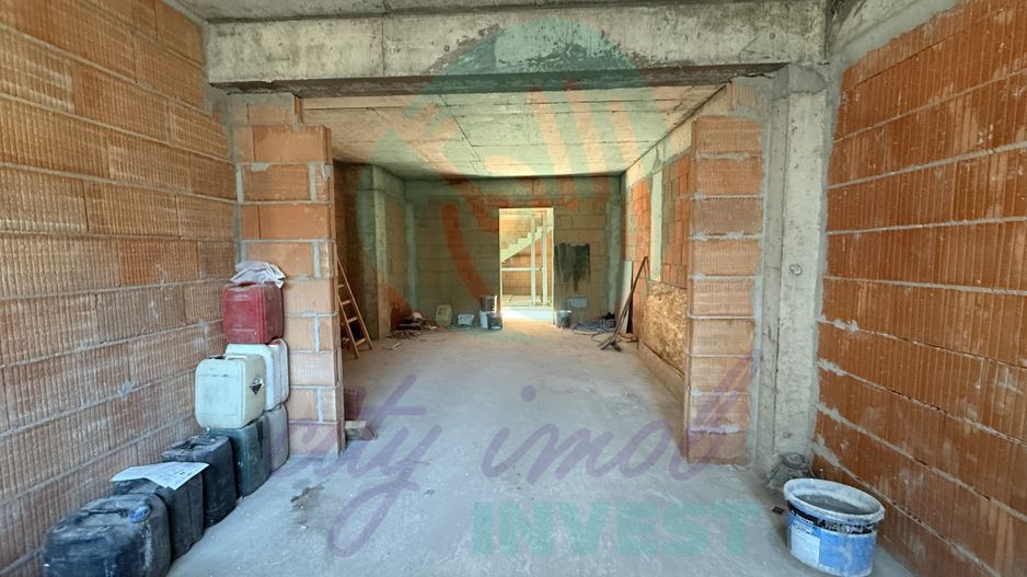 2 camere la parterul unui bloc boutique langa PARC si METROU cu parcare si boxa - Poză 8