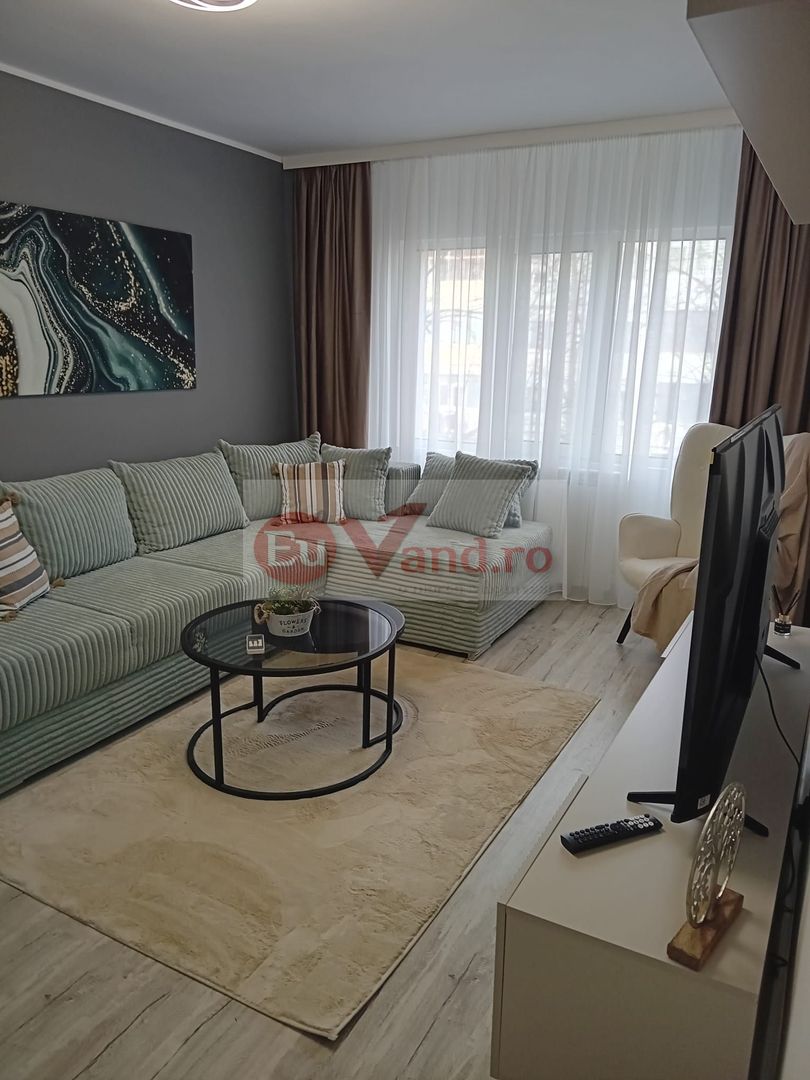 Vanzare - apartament cu 3 camere, Micro 16, renovat, mobilat nou - Poză 4