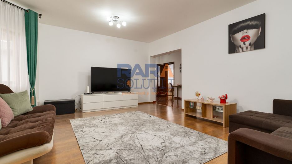 Casă 2013, teren 1366 mp, zonă centrală - Poză 4