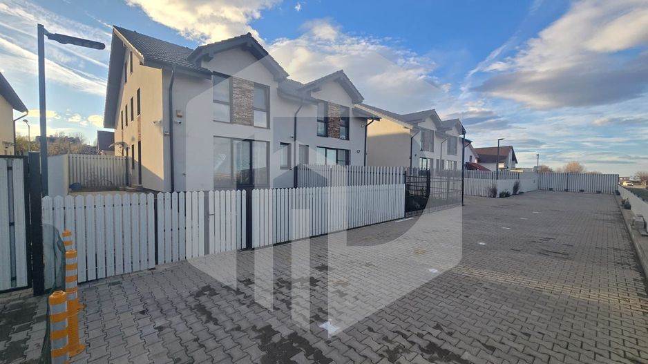 Cvaduplex 4 camere 145 mp teren Calea Cisnadiei - Poză 1