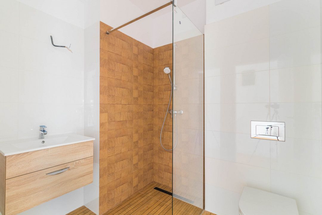 Apartament 3 camere Sisesti - vedere catre lac - Poză 8