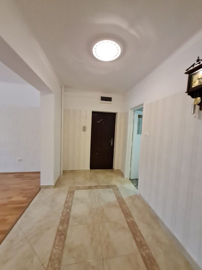 Apartament 4 camere la 5 minute de Piața Unirii - Poză 15