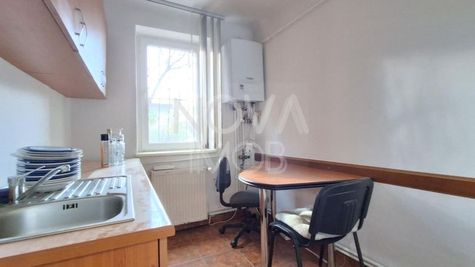 Apartament 4 camere de vanzare, Central - Poză 6