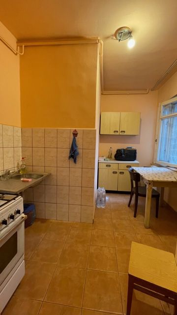 Apartament 1 camera, decomandat, zona Blascovoci. - Poză 4