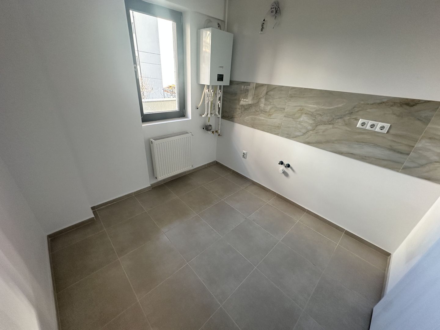 AP 2 CAMERE BLOC NOU, CENTRAL-LANGA MC, FINISAJE PREMIUM, COMISION 0% - Poză 5