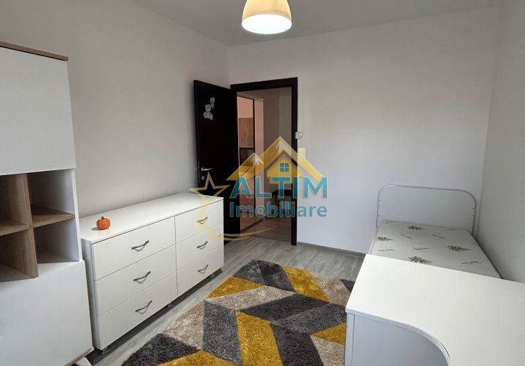 Apartament 4 camere Florilor-Craiter - Poză 2