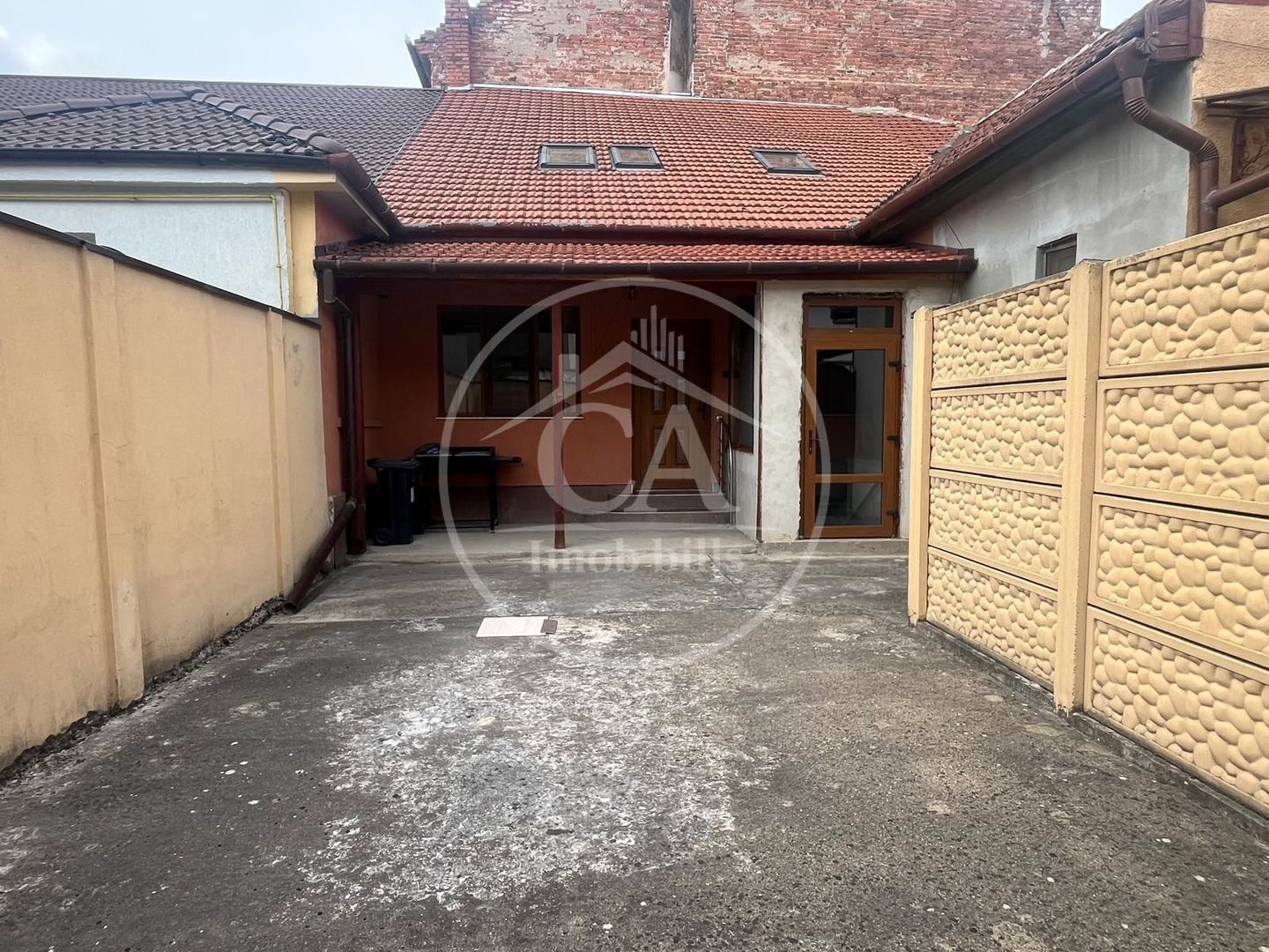 Casă de închiriat cu 3 camere in zona Centrală, Oradea - Poză 17