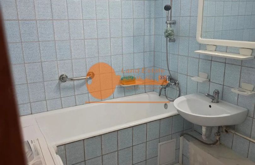 Apartament cu 2 camere zona Chisinau-Bloc Reabilitat - Poză 6