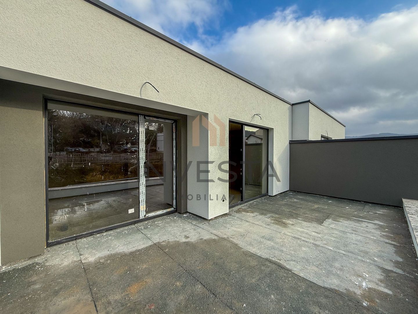 Apartament in vila! 4 camere, 106.67 mp+24 mp terasa! - Poză 2