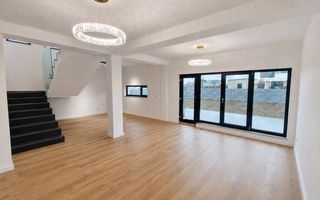 Casă single P+1+Pod în Otopeni - Poză 4
