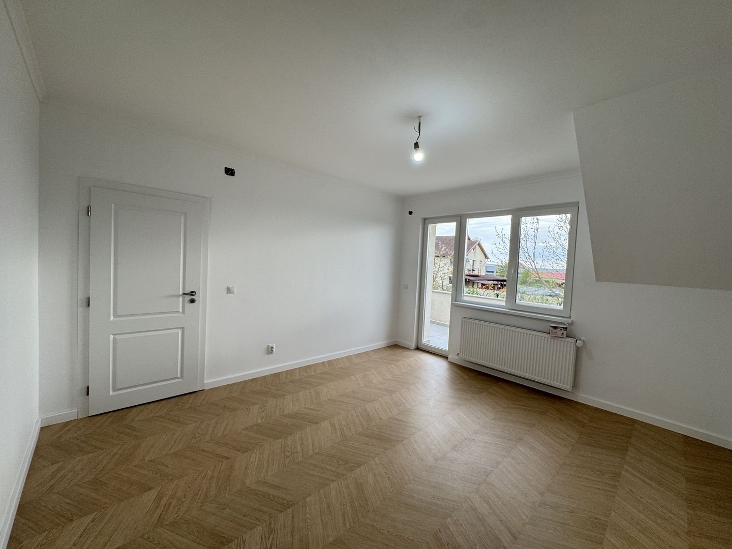 Apartament nr.19 cu 2 camere, boxa si parcare incluse in pret - Poză 2