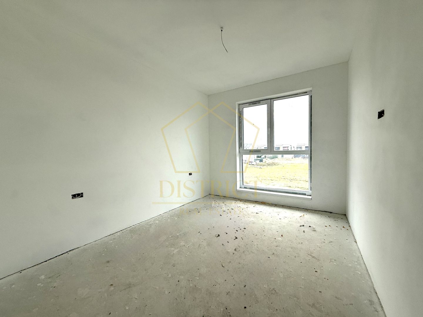Duplex cu bucatarie inchisa si 4 camere | Sacalaz - Poză 3