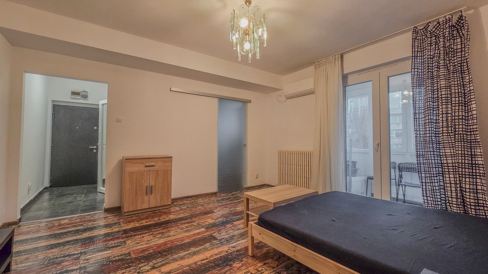 Garsonieră spațioasă de închiriat – Universitate | Str. Academiei - Poză 2