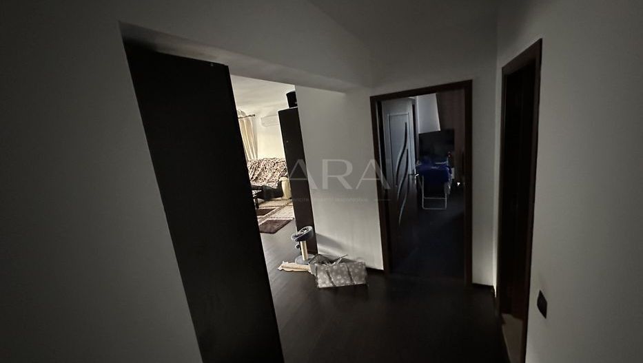 Apartament cu 2 camere, 2 balcoane de 15 mp, zonă Florilor. - Poză 8