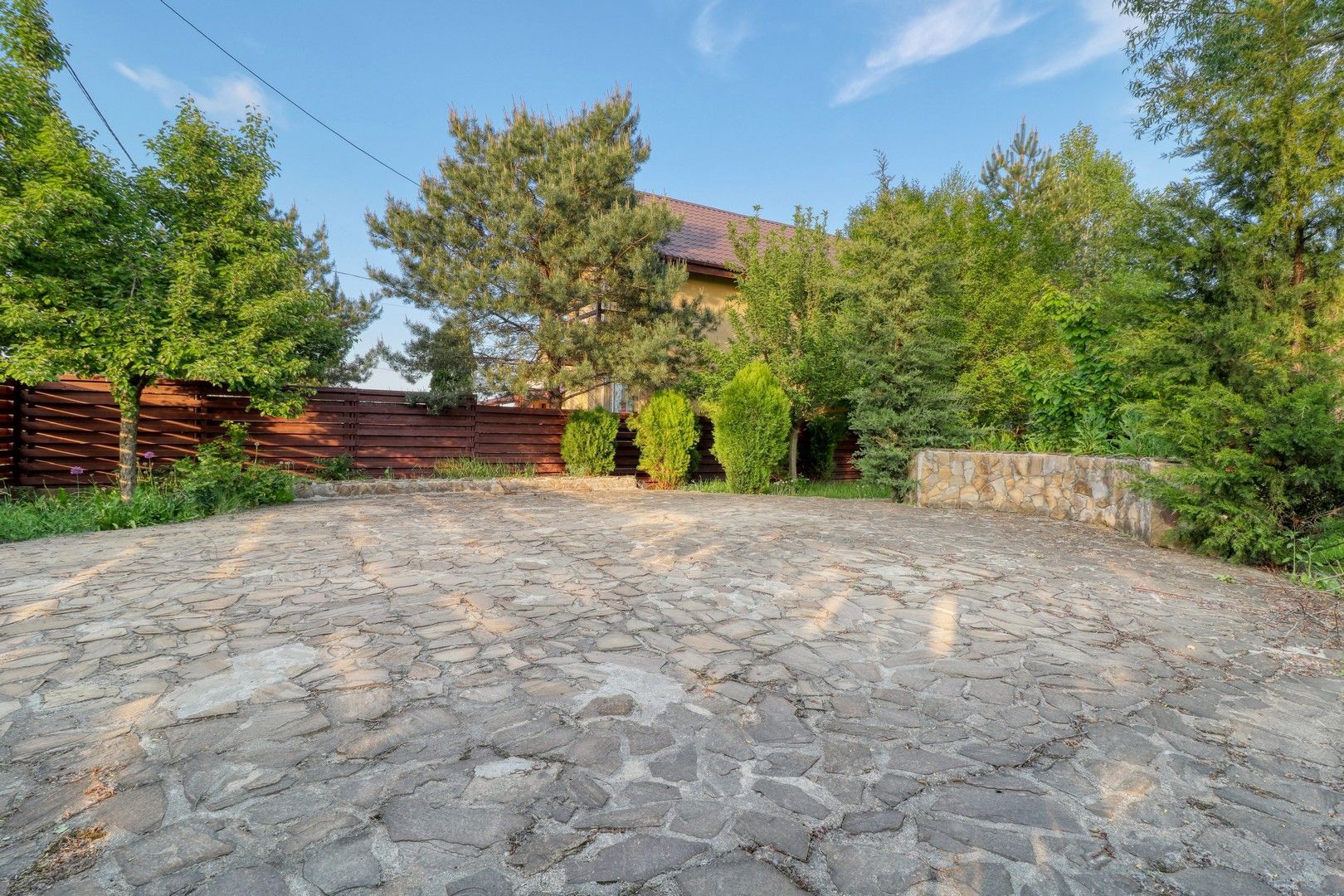 Vila individuala cu 589 mp teren, foisor si gradina superba | Darza - Poză 4