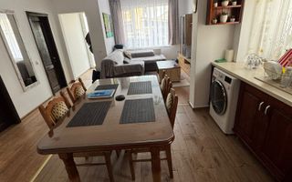 Casa moderna 4 camere 2 bai curte si parcare privata in Arhitectilor - Poză 2