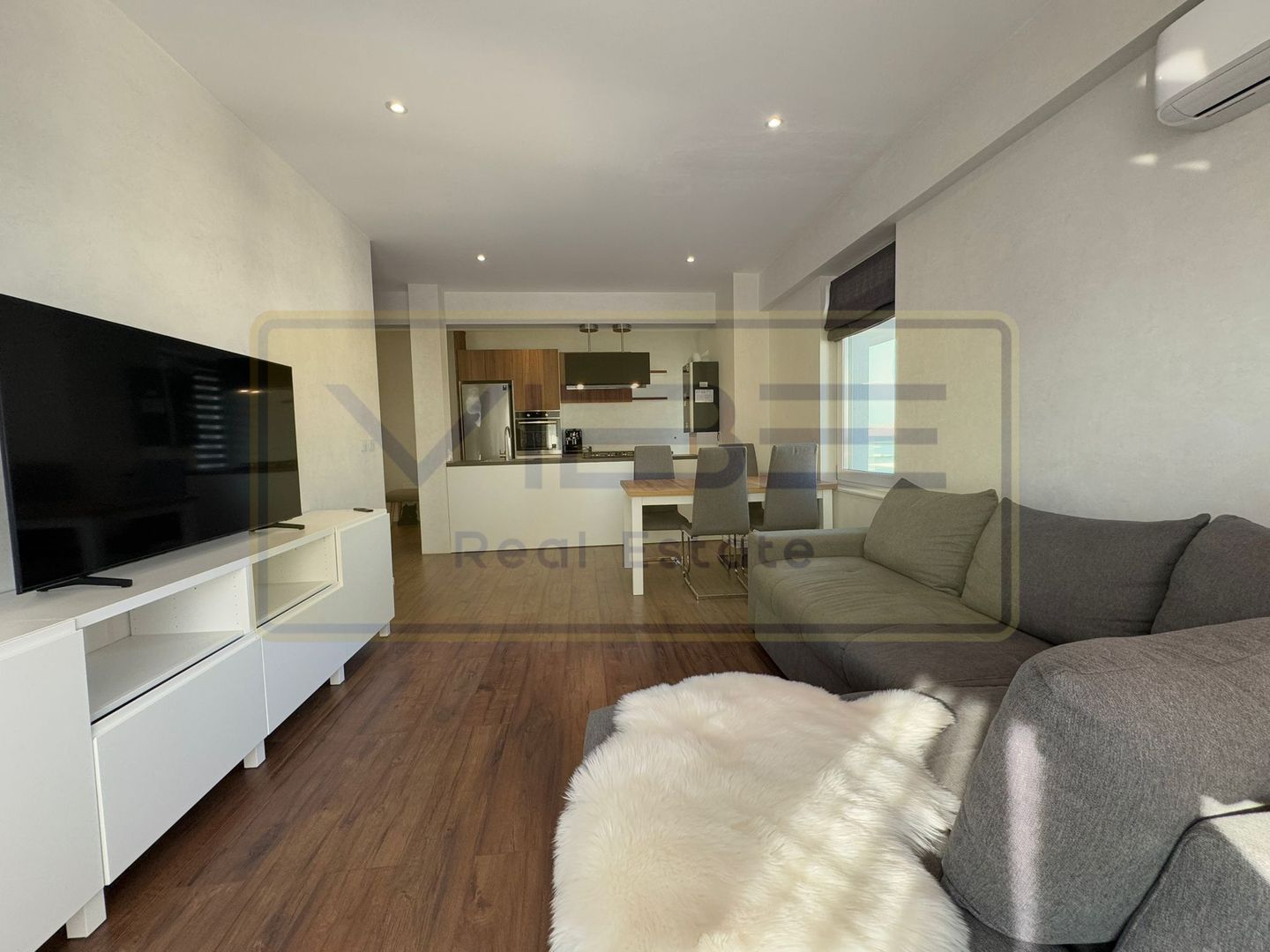 Apartament 2 camere + posibilitate 2 locuri parcare Copou - Royal Town - Poză 5