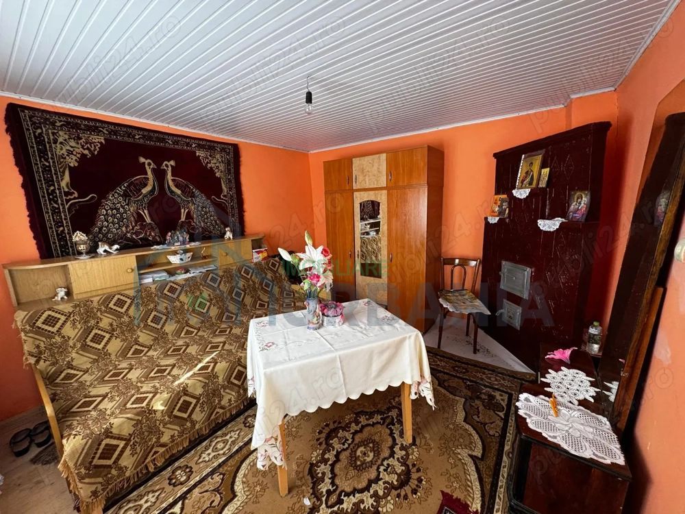 Casa locuibila, Hermeziu, 39 km de Iasi, racordata la apa - Poză 4