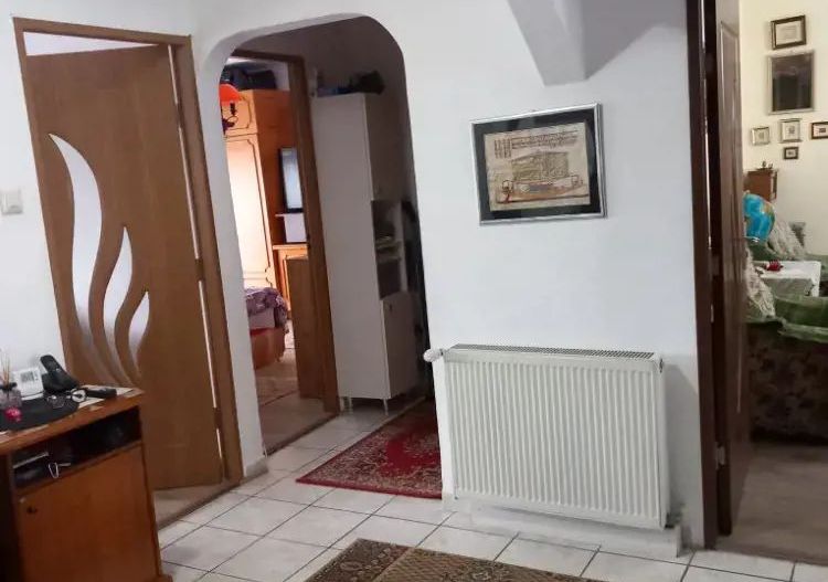 BRASADAS vinde ap 3 cam etaj 2/4 Carpati 2. - Poză 4